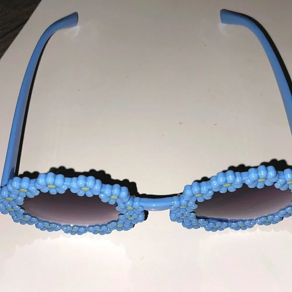 Blue Super cute floral rim kids sunglasses